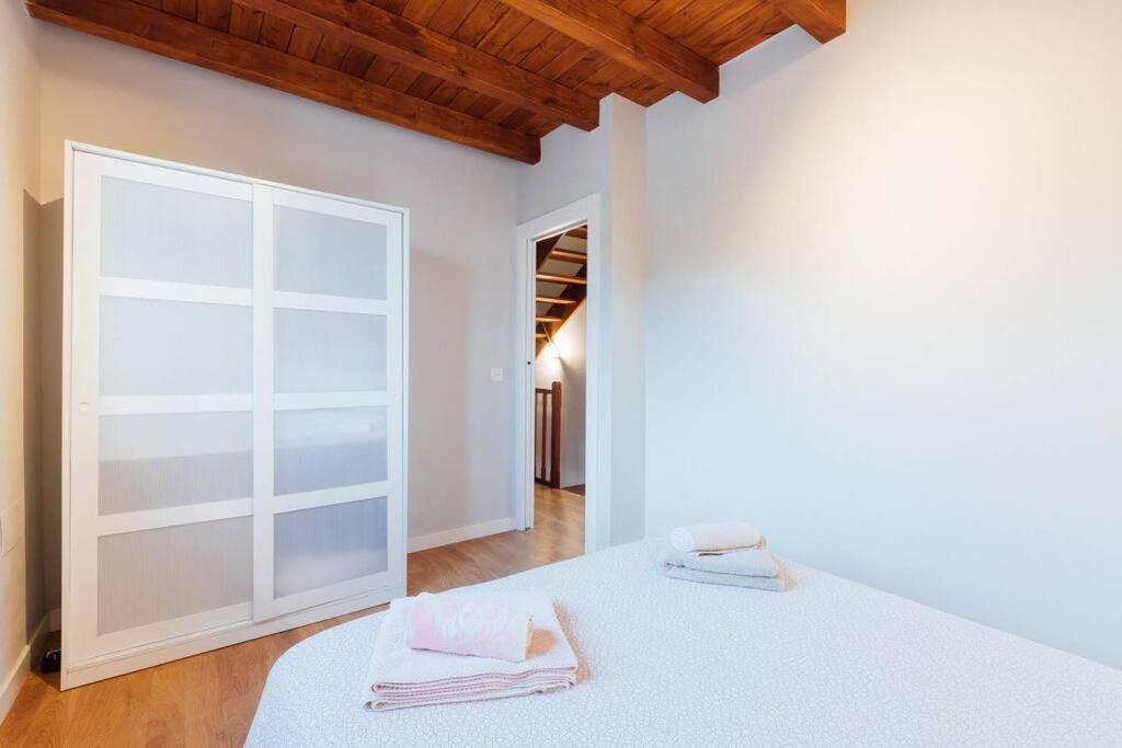Chalet En La Cuidad- Con Jardin Y Barbacoa Gijón Zewnętrze zdjęcie