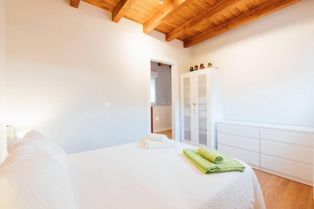 Chalet En La Cuidad- Con Jardin Y Barbacoa Gijón Zewnętrze zdjęcie